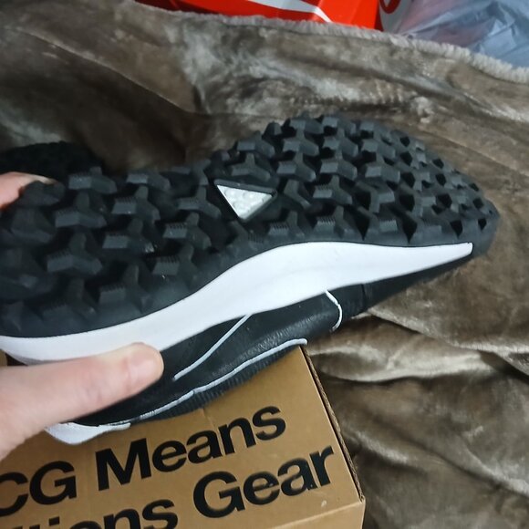 Nike ACG's New, Still in box, Size 11, Artistically Customized - Picture 10 of 14